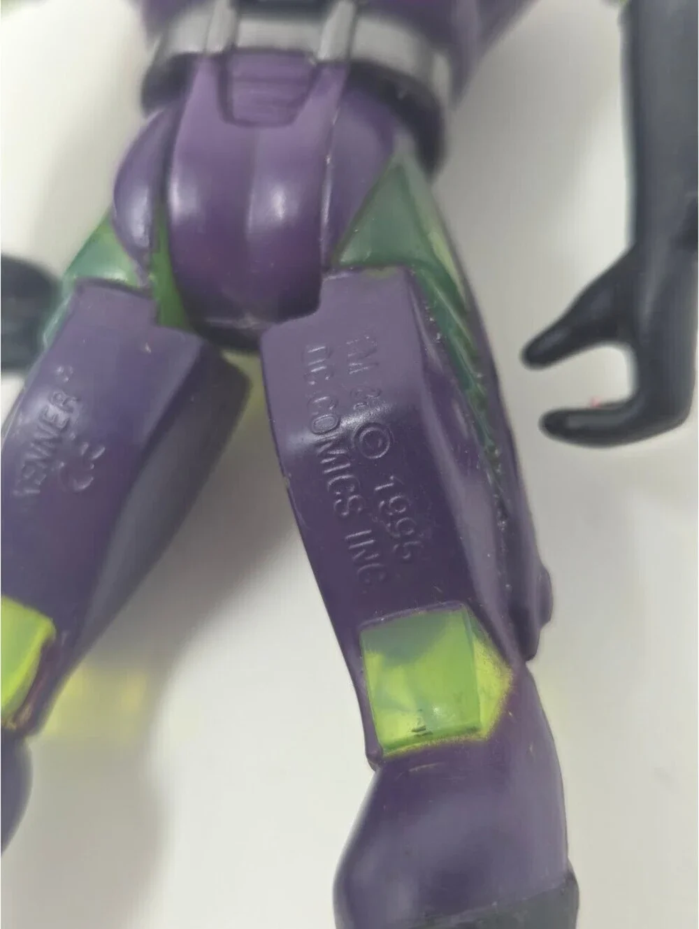 1995 DC Comics Batman Action Figure Purple Suit Green Armor Details